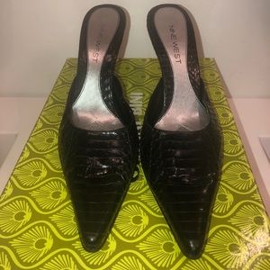 Black leather, snake print, 3.5” heel slides